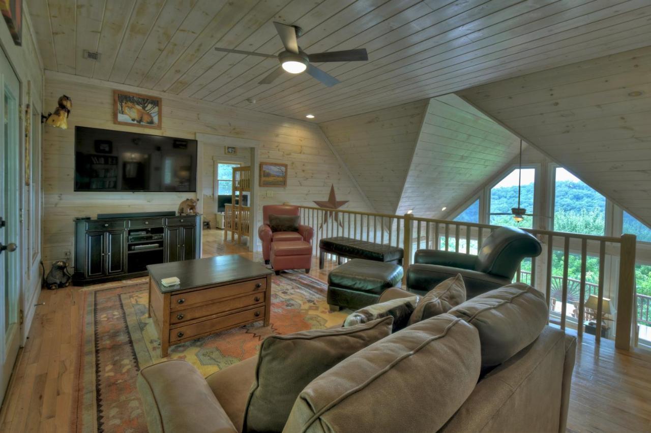 Champagne Chalet - Cuddleup Villa Morganton Exterior photo